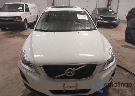 2010 Volvo Xc60 T6/T6 R-Design из США, поврежденный, VIN YV4992DZ2A2123108